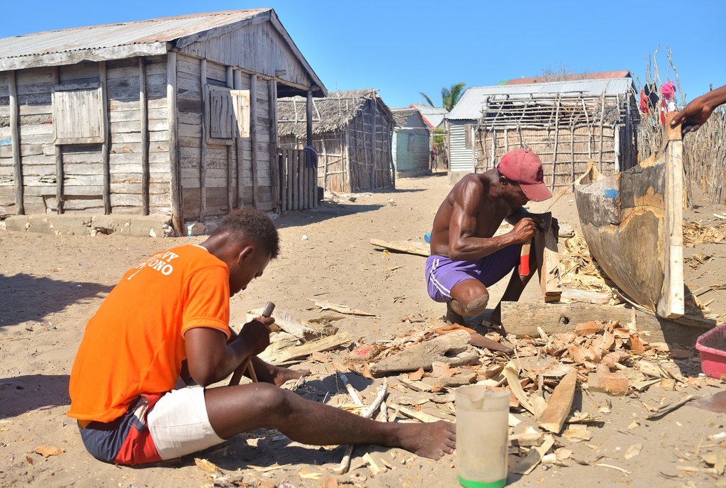 Construction de pirogue traditionnelle